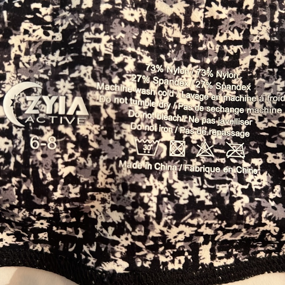 Zyia Active - two pairs Light N Tight leggings in great condition! Size 6-8 - Picture 4 of 8